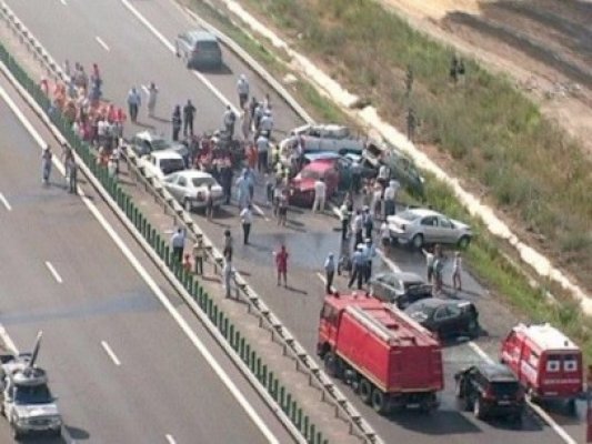 Calvar pe Autostrada Soarelui: 10 maşini au fost implicate în accidente